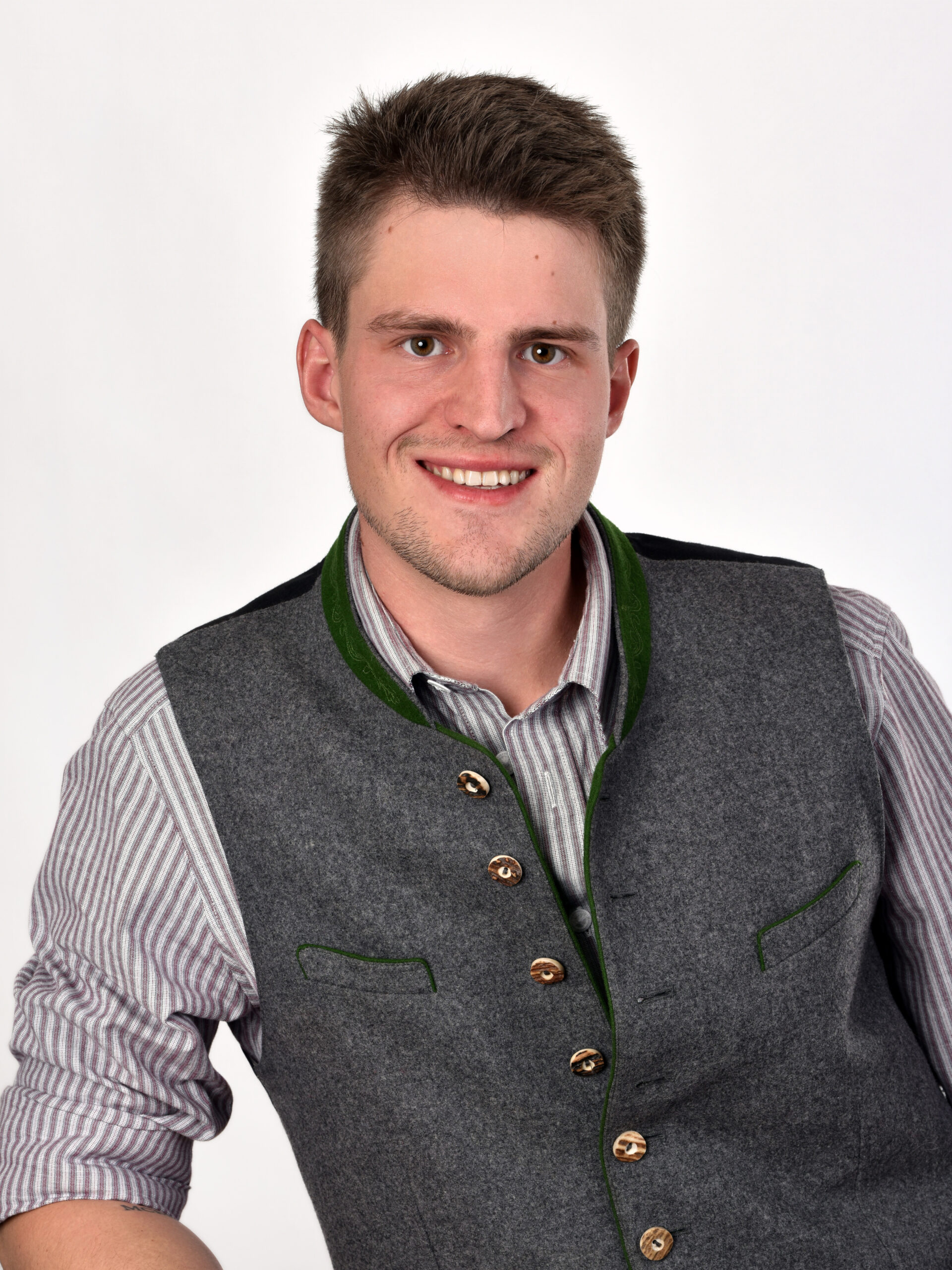 4 - 6 Maximilian Exinger